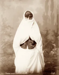 Frau in palästinensischer Tracht, ca. 1867-98